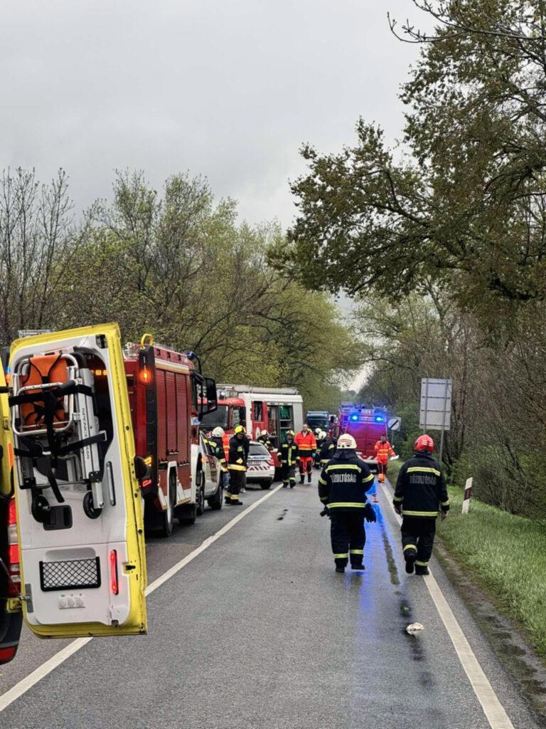 Súlyos közlekedési baleset a 81-esen! Súlyos közlekedési baleset a 81-esen!